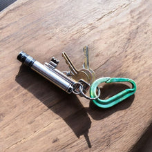 Afbeelding in Gallery-weergave laden, De_Jut_Fabriek_upcycled_karabijnhaak_met_sleutels