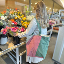 Afbeelding in Gallery-weergave laden, Duurzame tas Pinky Green actiefoto bloemist