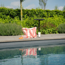Afbeelding in Gallery-weergave laden, Shopper Oud Roze duurzaam 100% biologisch katoen sfeerfoto zwembad
