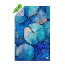Afbeelding in Gallery-weergave laden, Sneldrogende reishanddoek LILY - Duurzaam gemaakt van gerecycled plastic - SooBluu 100 x 160