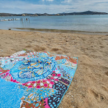 Afbeelding in Gallery-weergave laden, Sneldrogend strandlaken TURTLE sfeerfoto - Duurzaam gemaakt van gerecycled plastic - SooBluu 100cm x 190cm