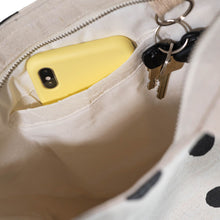 Afbeelding in Gallery-weergave laden, Tote_bag_met_rits_Spot_On_foto_binnenkant_tas