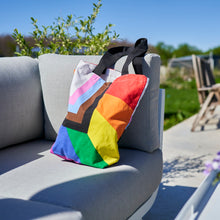 Afbeelding in Gallery-weergave laden, NoMorePlastic Tote Bag Pride Situational