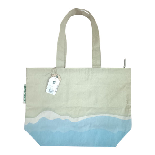 Tas van gerecycled katoen genaamd Sandy Shore. Kustlijn met golven en strand als print
